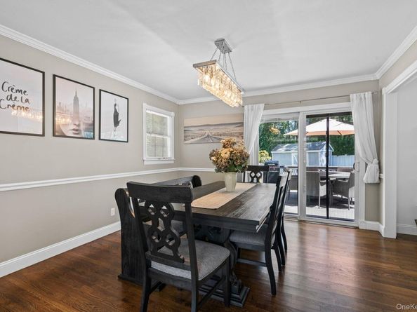 20 Wren Drive, Hauppauge NY 11788