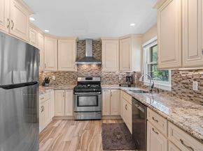 20 Wren Drive, Hauppauge NY 11788