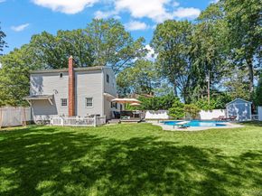 20 Wren Drive, Hauppauge NY 11788