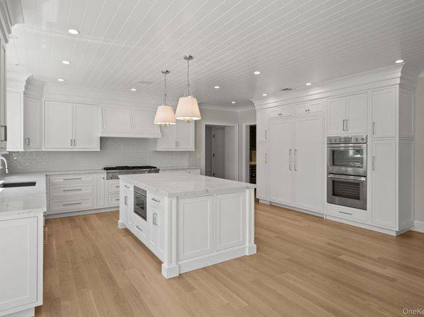 68 Saw Mill Road, Cold Spring Harbor NY 11724