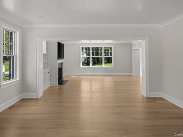 68 Saw Mill Road, Cold Spring Harbor NY 11724