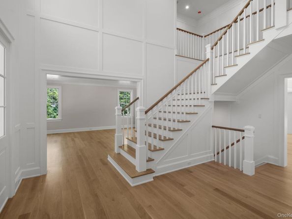 68 Saw Mill Road, Cold Spring Harbor NY 11724