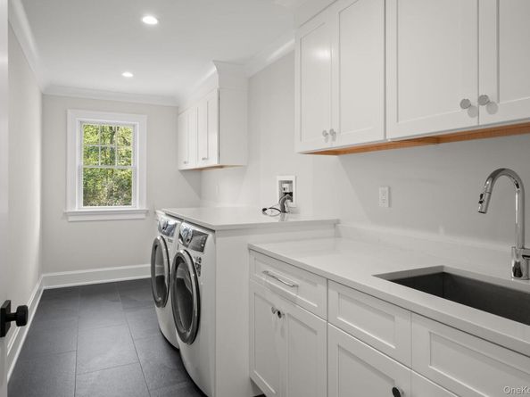68 Saw Mill Road, Cold Spring Harbor NY 11724