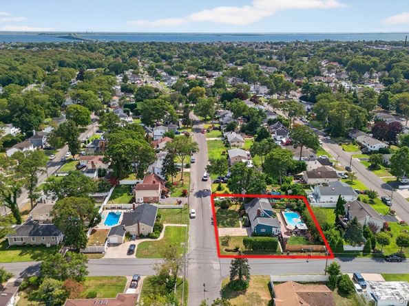 335 McCall Avenue, West Islip NY 11795