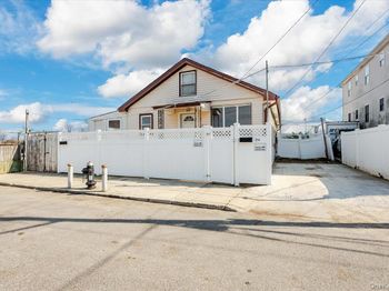 214 Beach 3rd Street