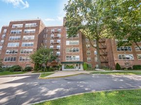 211-10 18th Avenue 4G, Bayside NY 11360