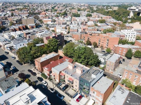 5611 Van Cleef Street, Corona NY 11368