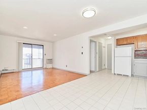 5611 Van Cleef Street, Corona NY 11368