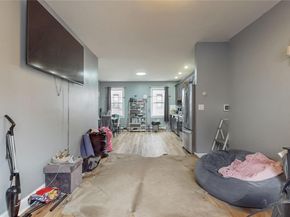 82 Moquette Row N, Yonkers NY 10703