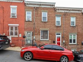 82 Moquette Row N, Yonkers NY 10703