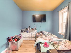 82 Moquette Row N, Yonkers NY 10703