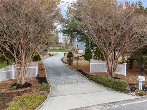 14 S Country Road, Westhampton NY 11977