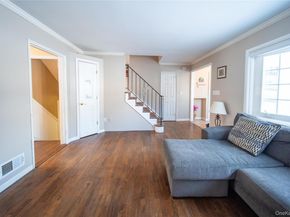 41 Foxhill Road, Valhalla NY 10595