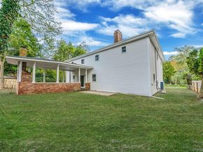 6 Connetquot Drive, Oakdale NY 11769