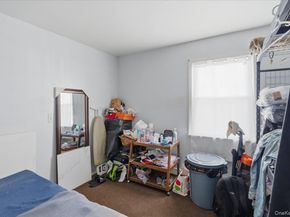 56 Park Lane, Medford NY 11763