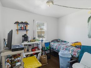 56 Park Lane, Medford NY 11763