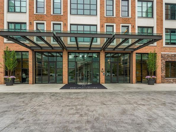 100 Garvies Point Road 1327, Glen Cove NY 11542