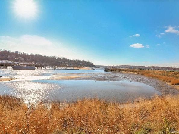100 Garvies Point Road 1327, Glen Cove NY 11542