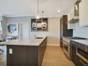 100 Garvies Point Road 1327, Glen Cove NY 11542