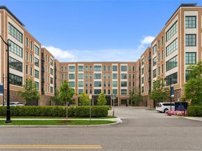 100 Garvies Point Road 1327, Glen Cove NY 11542