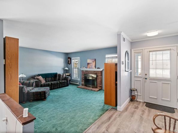 475 Stratford Lane, Ridge NY 11961