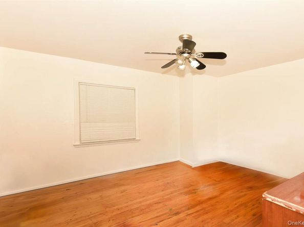 166-30 Gothic Drive, Jamaica Hills NY 11432