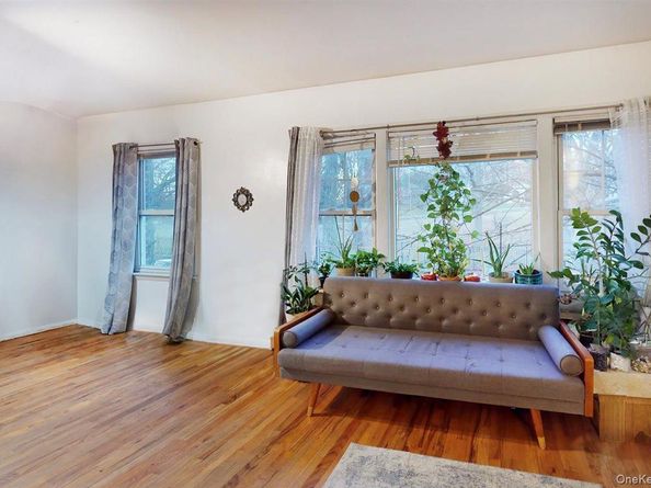 166-30 Gothic Drive, Jamaica Hills NY 11432