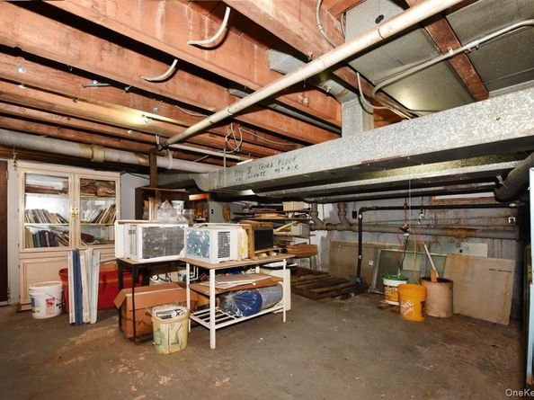 166-30 Gothic Drive, Jamaica Hills NY 11432