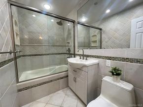 7 Village Lane, Woodbury NY 11797