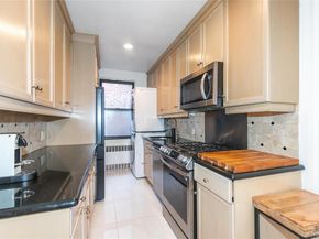 90 SCHENCK Avenue 3P, Great Neck NY 11021