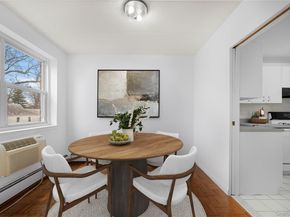 10 Ipswich Avenue 4M, Great Neck NY 11021