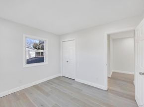 7 Suzanne Lane, Bethpage NY 11714