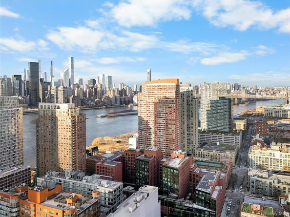 4-74 48th Avenue 35E, Long Island City NY 11109