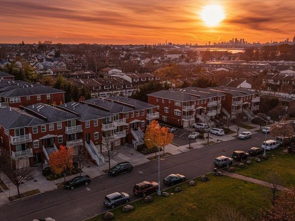 122-04 Powell Cove Boulevard C, College Point NY 11356