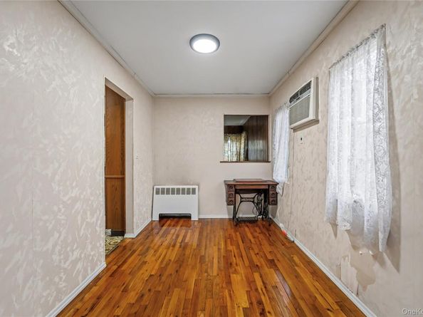 1927 Franklin Road, Valley Stream NY 11580