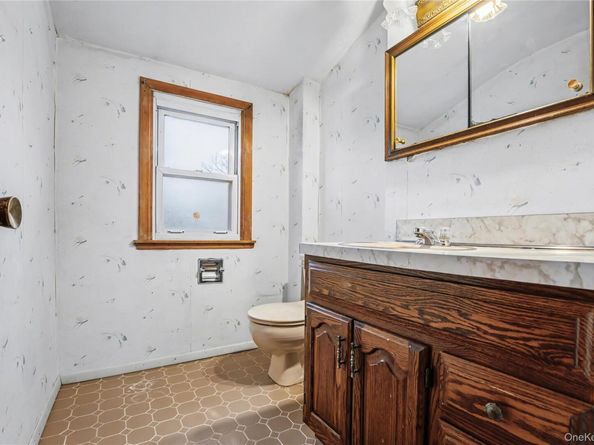 1927 Franklin Road, Valley Stream NY 11580