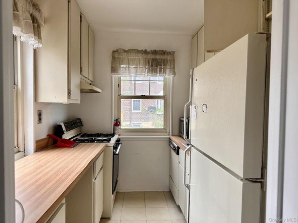 253-32 61st Avenue 1, Little Neck NY 11362