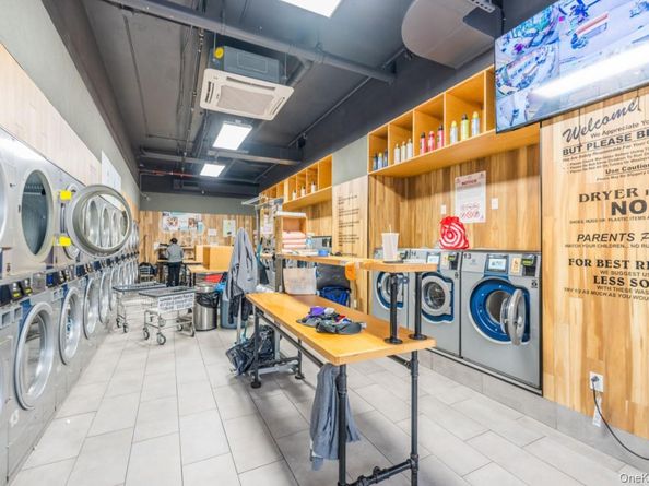 45-16 NE 83rd street Street NE E2J, Elmhurst NY 11373