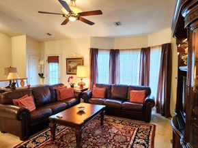 512 Narragansett Villas Drive, Lindenhurst NY 11757