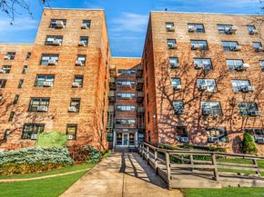 213-05 75th Avenue 4N, Oakland Gardens NY 11364