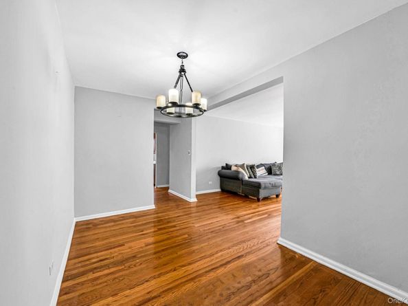 213-05 75th Avenue 4N, Oakland Gardens NY 11364