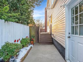 15 Macon Street, Lindenhurst NY 11757