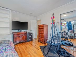 15 Macon Street, Lindenhurst NY 11757