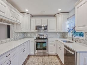 15 Macon Street, Lindenhurst NY 11757