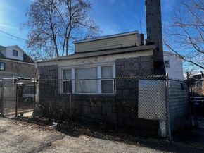 1323 Harding Park, Bronx NY 10473