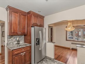 505 N 1st Street, New Hyde Park NY 11040