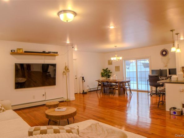 14 Bittersweet Lane, Levittown NY 11756