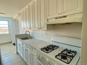 164-20 Highland Avenue 9T, Jamaica Hills NY 11432