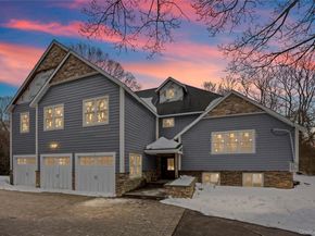 31 Valentine Road, Shoreham NY 11786