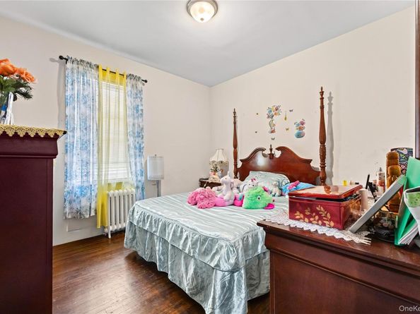 667 E 230th Street, Bronx NY 10466